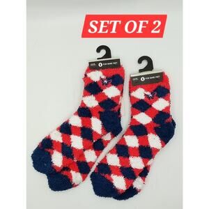 Washington Capitals Set of 2 Pairs Diamond Pattern Fuzzy Socks Size OSFM